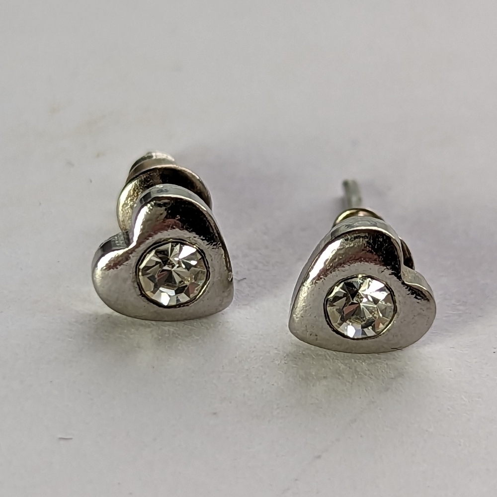 💕 Heart Vintage Earrings Silvertone with clear rhinestone surgical posts, love